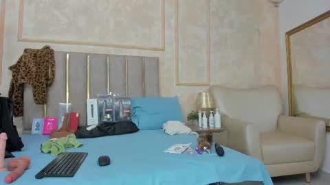 Snapshot of miaasummer chatting on June 22, 11:29 am Miaasummer online show from June 22, 11:29 am