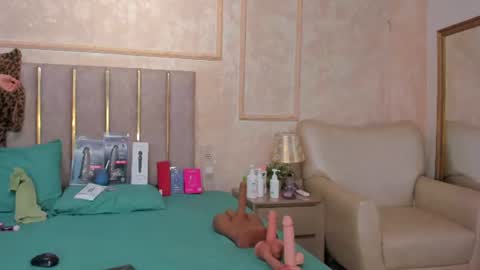 Snapshot of miaasummer chatting on June 25, 11:37 am Miaasummer online show from June 25, 11:37 am