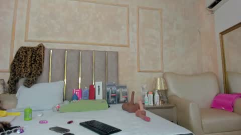 Snapshot of miaasummer chatting on June 26, 11:25 am Miaasummer online show from June 26, 11:25 am