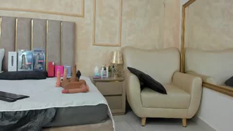 Snapshot of miaasummer chatting on July 24, 11:30 am Miaasummer online show from July 24, 11:30 am