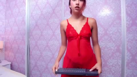 Snapshot of miabloom19 chatting on June 4, 11:11 pm Mia online show from June 4, 11:11 pm