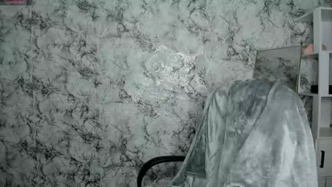 Mia online show from March 9, 6:45 pm