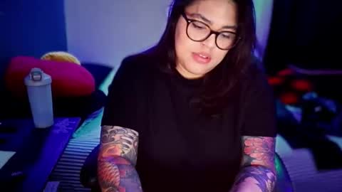 Mia online show from April 1, 2:12 am