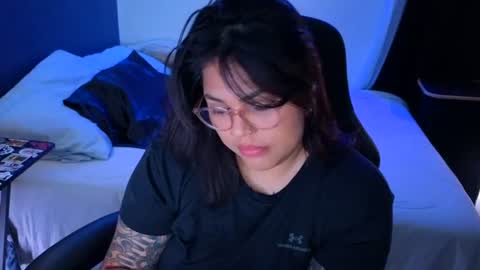 Mia online show from July 17, 1:45 am