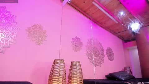 MiaCassel online show from November 1, 4:31 pm