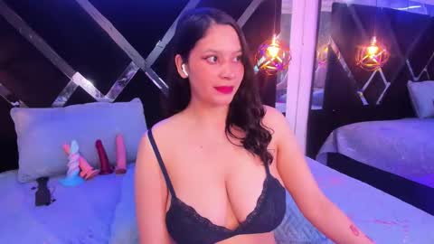 Mia online show from February 25, 1:37 am