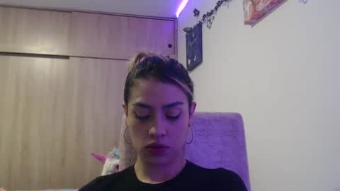 Snapshot of miacollings1 chatting on October 26, 3:34 am Miia online show from October 26, 3:34 am