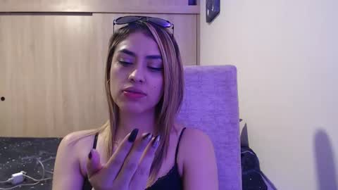 Snapshot of miacollings1 chatting on November 23, 2:55 am Miia online show from November 23, 2:55 am