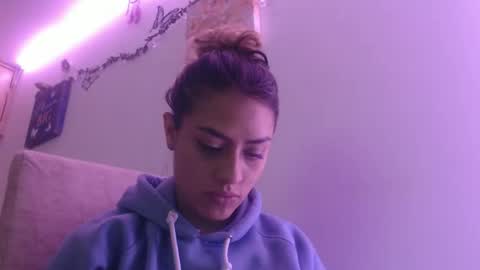 Snapshot of miacollings1 chatting on January 19, 3:32 am Miia online show from January 19, 3:32 am