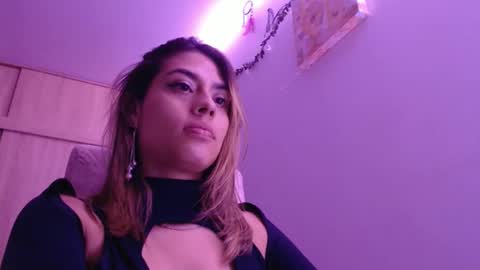 Snapshot of miacollings1 chatting on February 28, 4:35 am Miia online show from February 28, 4:35 am