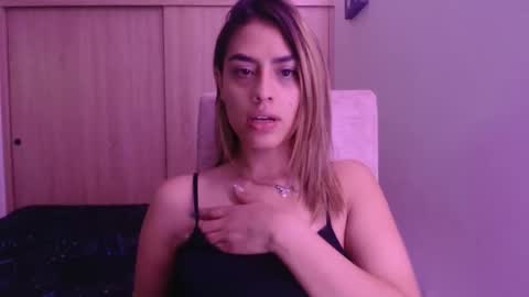 Snapshot of miacollings1 chatting on March 14, 3:45 am Miia online show from March 14, 3:45 am