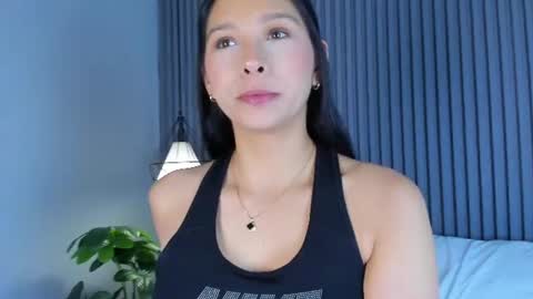 Snapshot of miacollson chatting on June 11, 2:53 am mia online show from June 11, 2:53 am