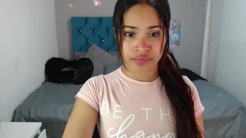 miacumgirl online show from February 6, 12:30 pm