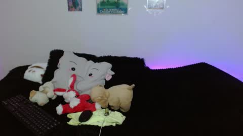 Snapshot of miadavisxx chatting on April 16, 9:39 pm Mia david online show from April 16, 9:39 pm