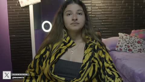 Mia online show from December 29, 5:21 am