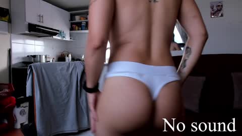 Mia online show from January 16, 7:31 pm