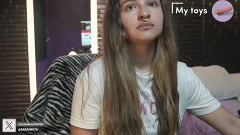 Mia online show from February 14, 5:51 am