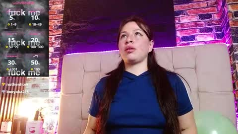 Snapshot of miadoll303av chatting on October 23, 4:01 am miadoll303av online show from October 23, 4:01 am