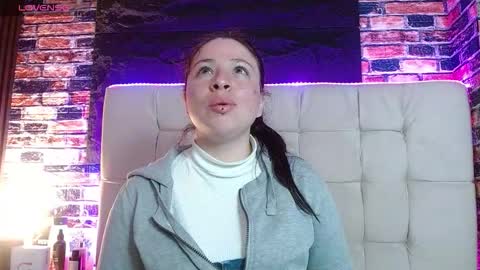 Snapshot of miadoll303av chatting on October 25, 4:20 am miadoll303av online show from October 25, 4:20 am