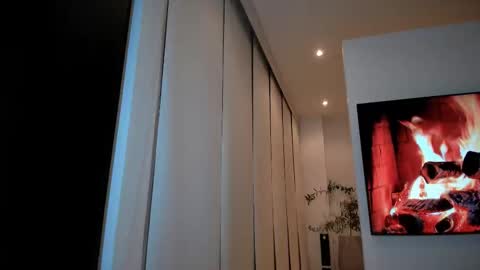 Mia online show from September 19, 11:05 pm