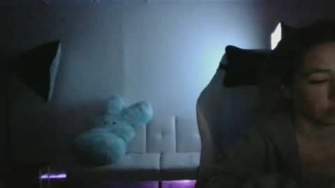 Snapshot of miaellababy chatting on March 27, 3:56 am miaellababy online show from March 27, 3:56 am