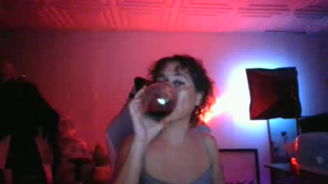 Snapshot of miaellababy chatting on April 22, 2:14 am miaellababy online show from April 22, 2:14 am