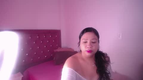 mia online show from June 12, 3:16 am