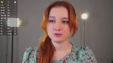 Mia online show from December 19, 1:51 pm