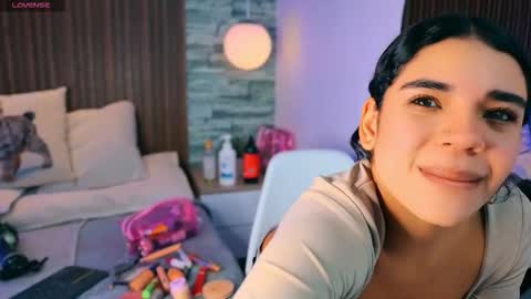 miagomezx online show from March 10, 7:30 pm