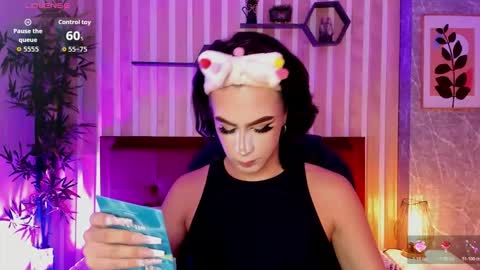 Snapshot of miah_connor chatting on November 5, 7:58 pm Mia Connor online show from November 5, 7:58 pm