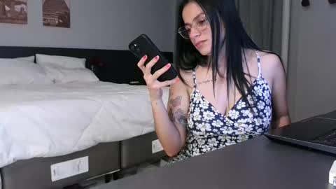 Snapshot of miahale chatting on December 10, 2:48 am Ms Mia  Owner Of  Your Mind online show from December 10, 2:48 am