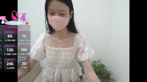 miahchan68 online show from October 7, 6:49 pm