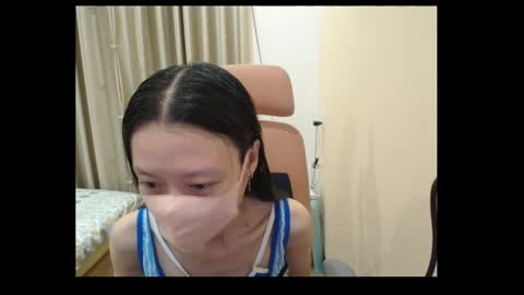 Snapshot of miahchan68 chatting on May 5, 11:07 am miahchan68 online show from May 5, 11:07 am