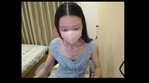Snapshot of miahchan68 chatting on May 6, 11:15 am miahchan68 online show from May 6, 11:15 am