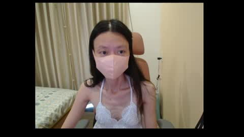 Snapshot of miahchan68 chatting on May 8, 9:25 am miahchan68 online show from May 8, 9:25 am