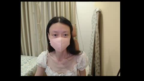 Snapshot of miahchan68 chatting on May 10, 9:58 am miahchan68 online show from May 10, 9:58 am