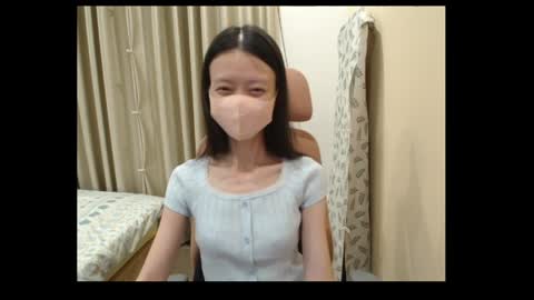 Snapshot of miahchan68 chatting on May 11, 2:45 pm miahchan68 online show from May 11, 2:45 pm