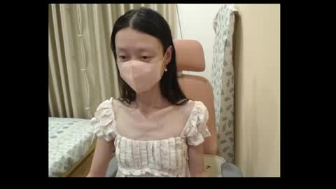 Snapshot of miahchan68 chatting on May 13, 11:51 am miahchan68 online show from May 13, 11:51 am