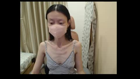 Snapshot of miahchan68 chatting on May 28, 1:41 pm miahchan68 online show from May 28, 1:41 pm
