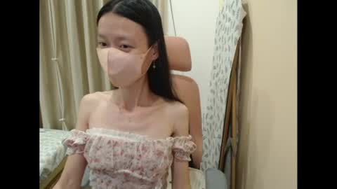 miahchan68 online show from June 25, 2:43 pm