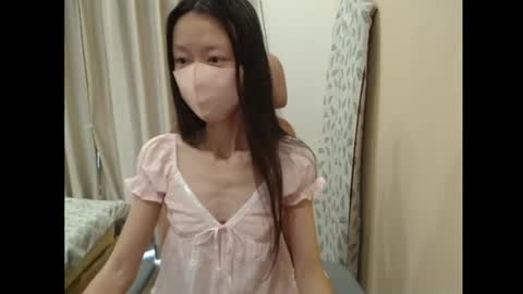 miahchan68 online show from July 18, 12:04 am