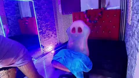 MIA VELEZ online show from November 17, 3:01 am