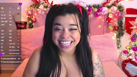 Snapshot of miahjoness chatting on December 7, 7:49 am Miah Joness online show from December 7, 7:49 am