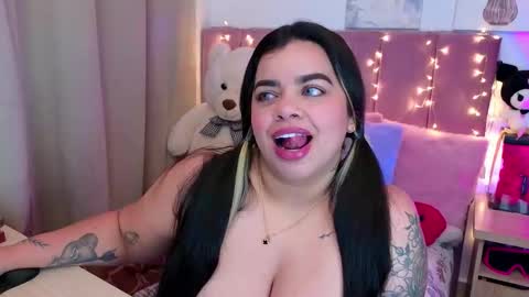 Snapshot of miahjoness chatting on November 7, 1:16 am Miah Joness online show from November 7, 1:16 am