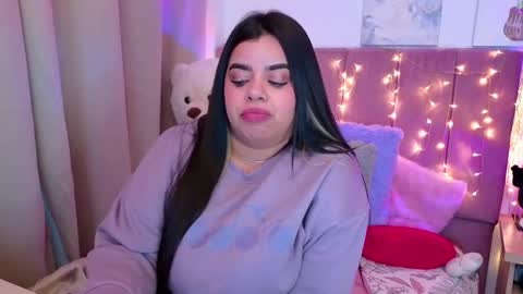 Snapshot of miahjoness chatting on November 10, 10:42 pm Miah Joness online show from November 10, 10:42 pm