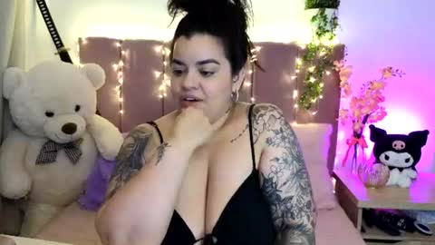 Miah Joness online show from August 3, 5:06 am