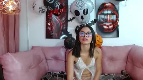 miahotcs online show from October 25, 1:18 pm