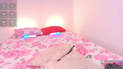 miajones5 online show from September 12, 4:23 am