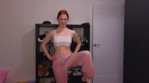 milanaaaa online show from February 18, 6:04 pm