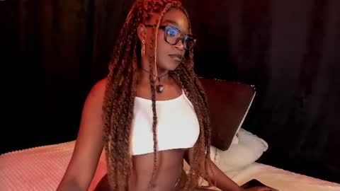 Snapshot of miaknox chatting on July 3, 12:28 am Mia online show from July 3, 12:28 am